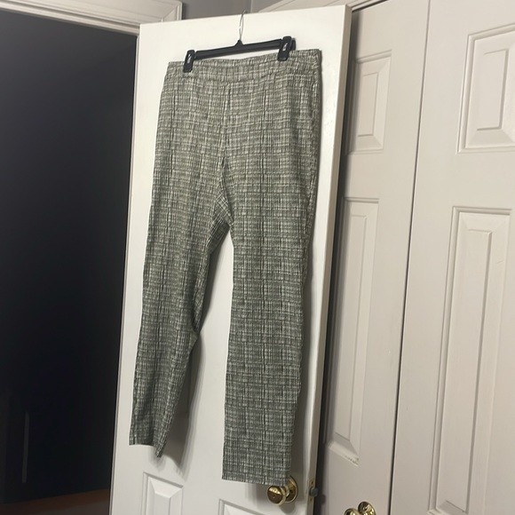 Checked green and white women pants in size 14 - Picture 1 of 6